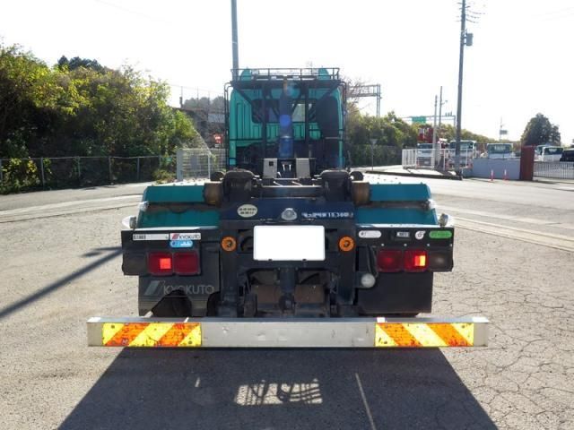 MITSUBISHI FUSOU SUPER GREAT 2012