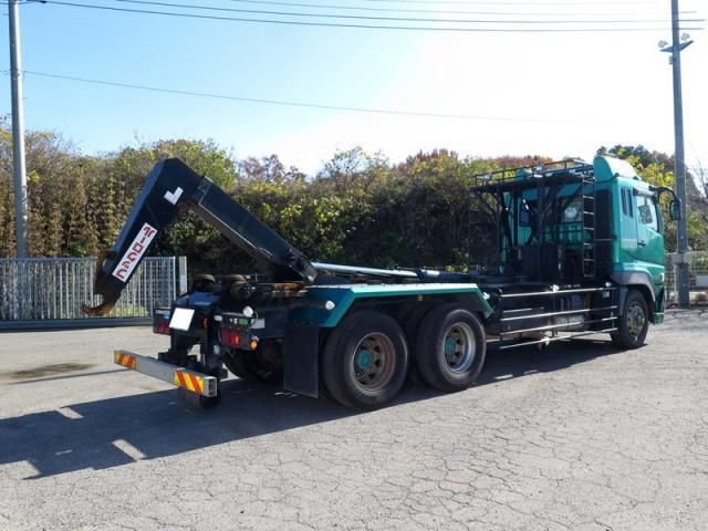 MITSUBISHI FUSOU SUPER GREAT 2012