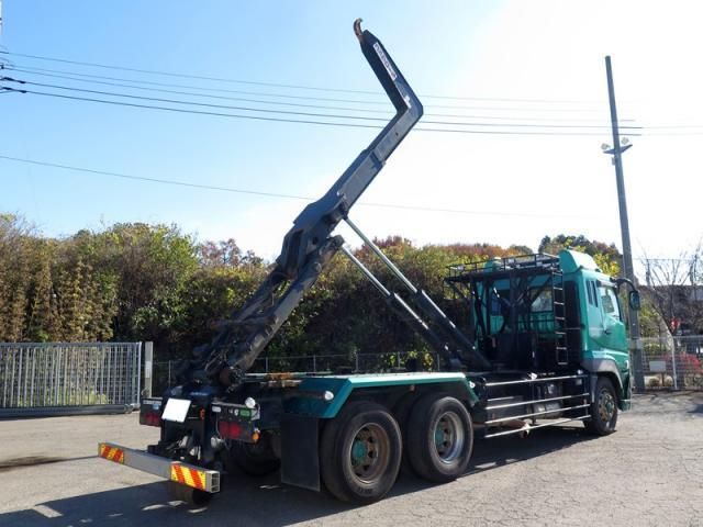 MITSUBISHI FUSOU SUPER GREAT 2012