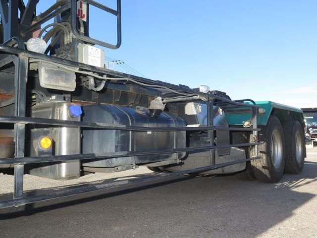 MITSUBISHI FUSOU SUPER GREAT 2012