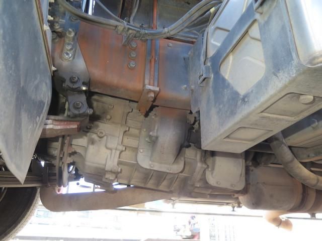 MITSUBISHI FUSOU SUPER GREAT 2012