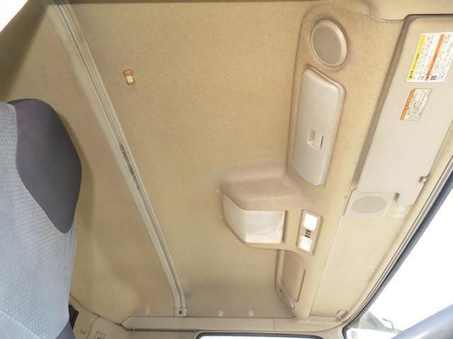 MITSUBISHI FUSOU SUPER GREAT 2012