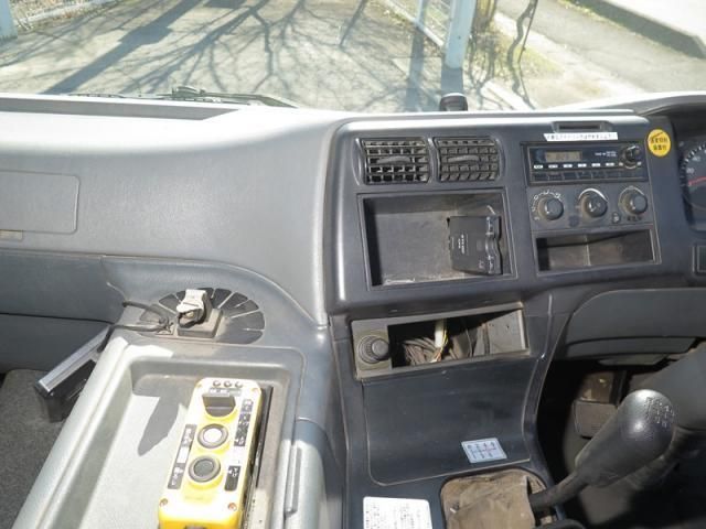 MITSUBISHI FUSOU SUPER GREAT 2012