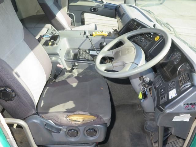 MITSUBISHI FUSOU SUPER GREAT 2012