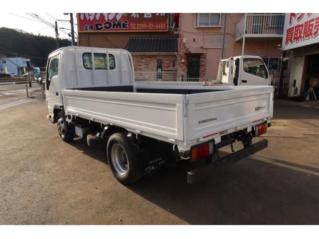 ISUZU ELF 2015