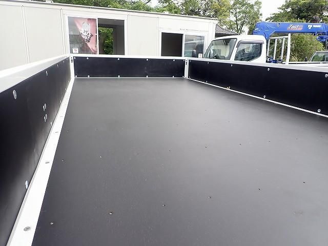 MITSUBISHI CANTER 2025