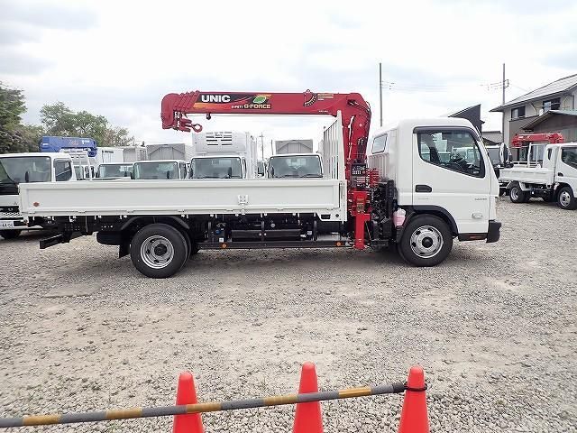 MITSUBISHI CANTER 2025