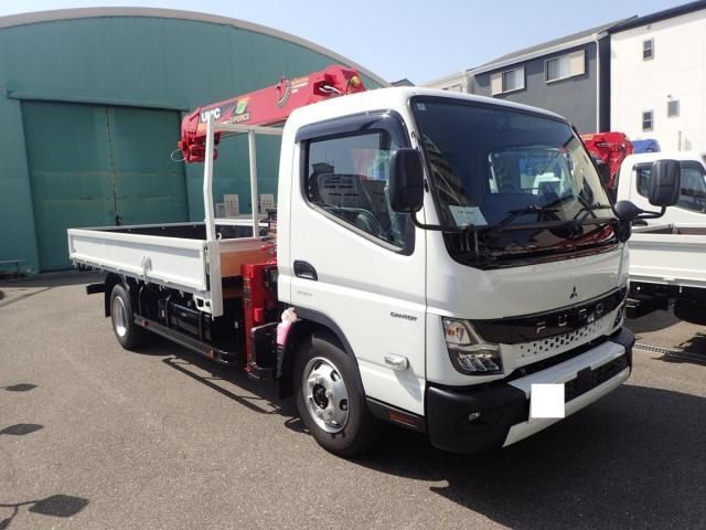 MITSUBISHI CANTER 2025