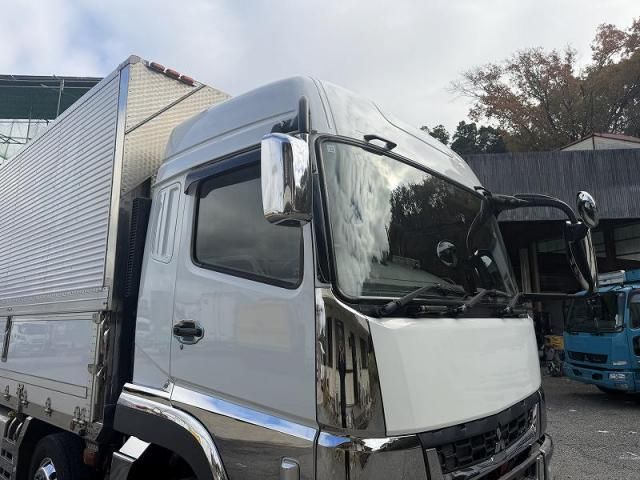 MITSUBISHI FUSOU SUPER GREAT 2020