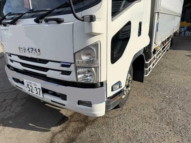 ISUZU FORWARD 2015