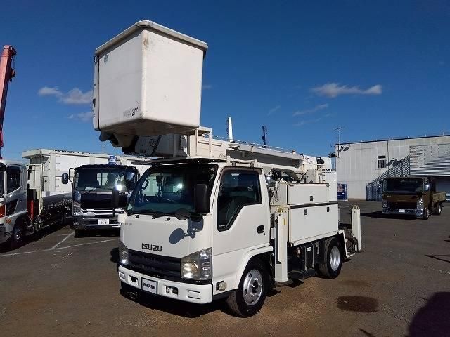 ISUZU ELF 2009