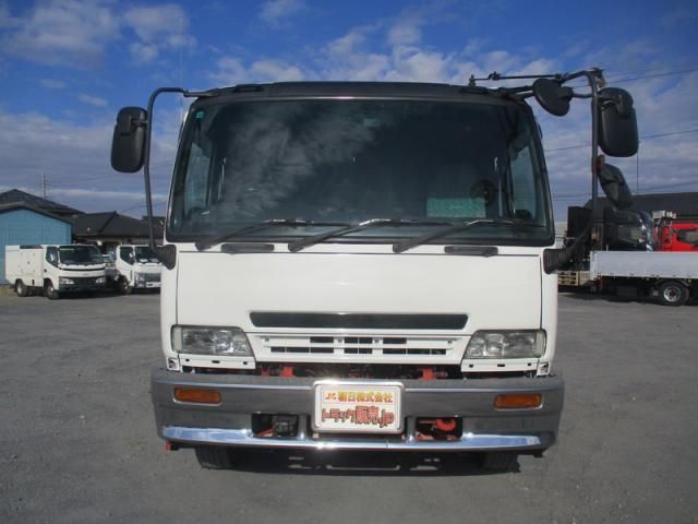 ISUZU FORWARD 2004