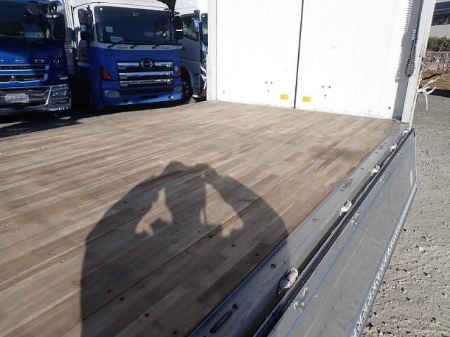 MITSUBISHI FUSOU FIGHTER 2014