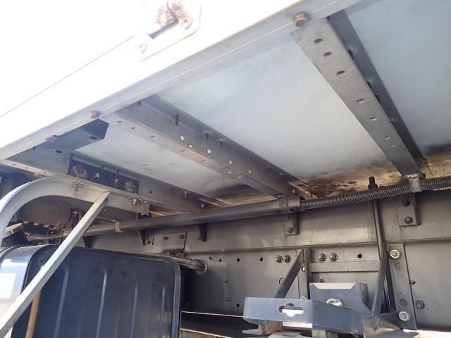 MITSUBISHI FUSOU FIGHTER 2014