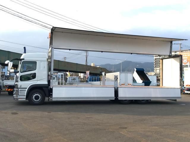 MITSUBISHI FUSOU SUPER GREAT 2025