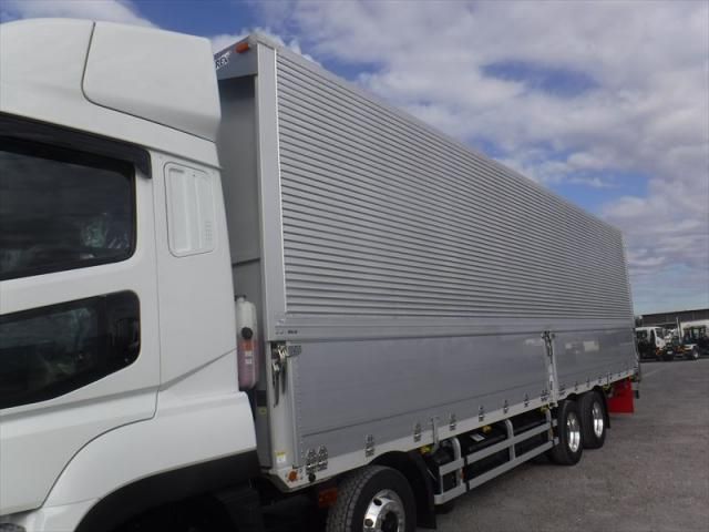 MITSUBISHI FUSOU SUPER GREAT 2025