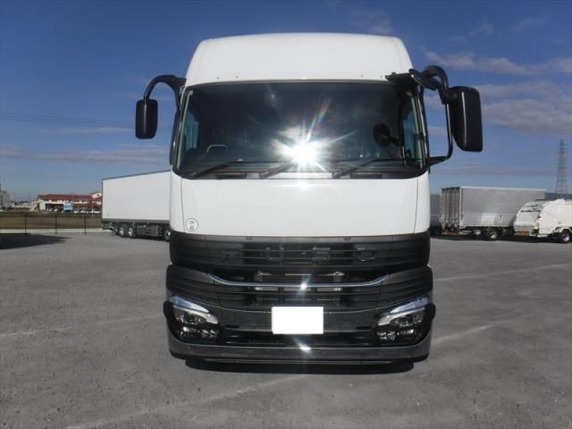 MITSUBISHI FUSOU SUPER GREAT 2025