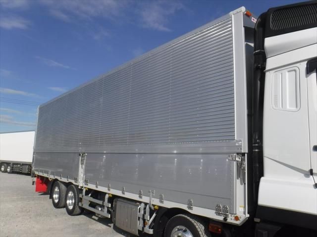 MITSUBISHI FUSOU SUPER GREAT 2025