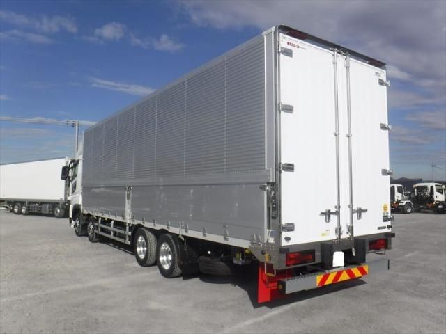 MITSUBISHI FUSOU SUPER GREAT 2025