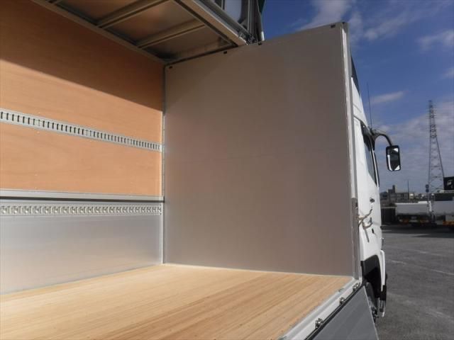 MITSUBISHI FUSOU SUPER GREAT 2025