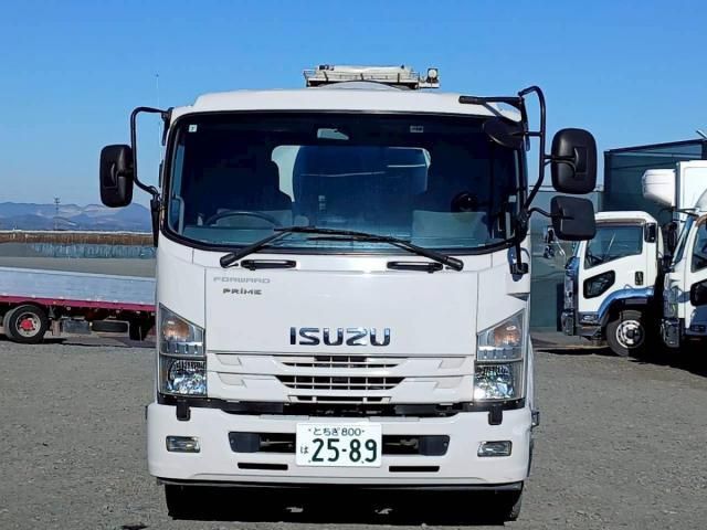 ISUZU FORWARD 2018