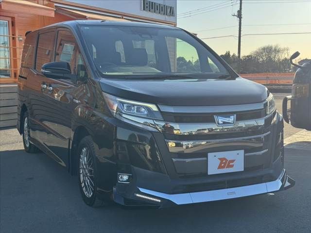 TOYOTA NOAH 2019