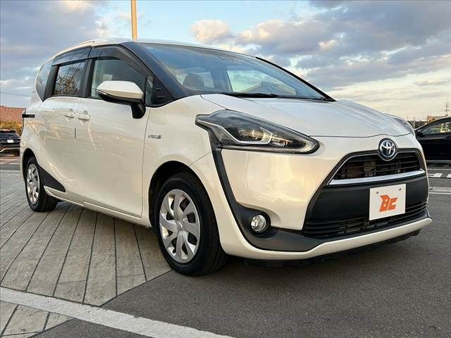 TOYOTA SIENTA HYBRID 2016