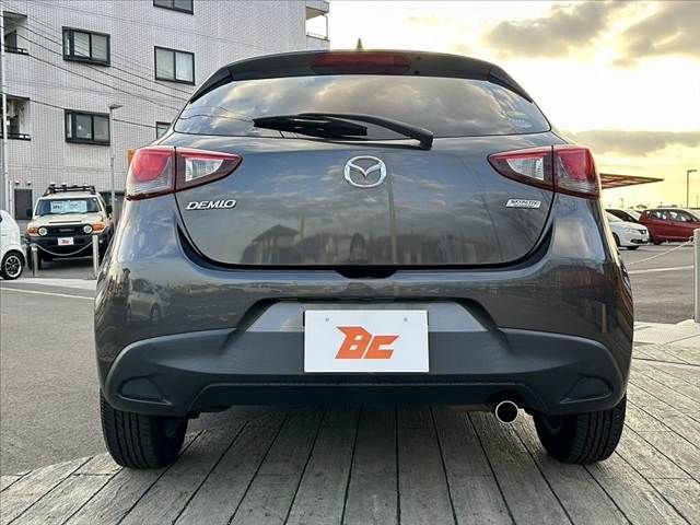 MAZDA DEMIO 2017