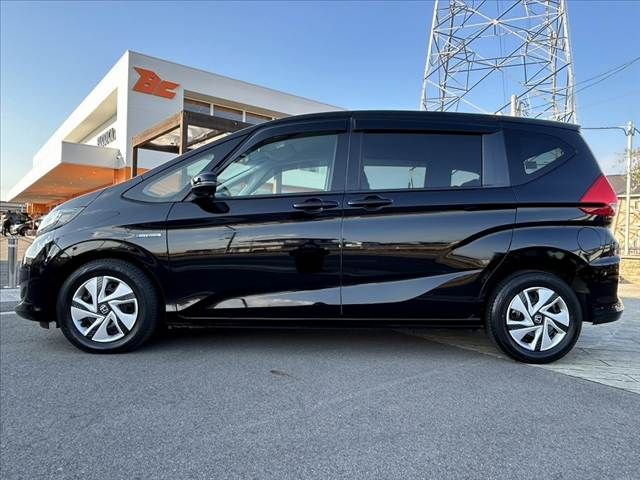 HONDA FREED plus HYBRID 2017
