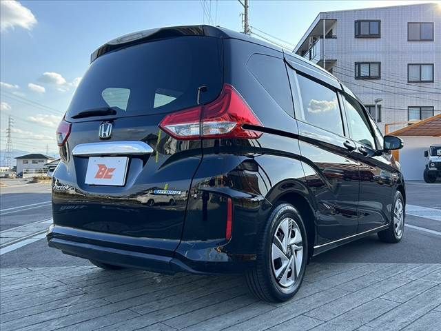 HONDA FREED plus HYBRID 2017