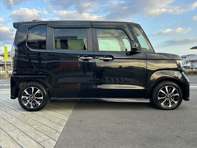 HONDA N BOX CUSTOM 2018