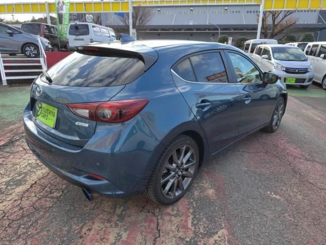 MAZDA AXELA SPORTS 2018