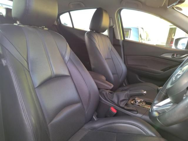 MAZDA AXELA SPORTS 2018