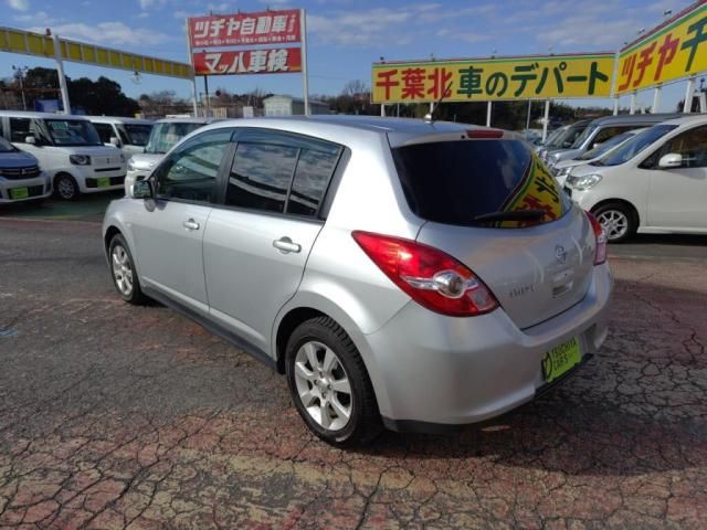 NISSAN TIIDA 2009