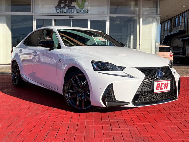 TOYOTA LEXUS IS300h 2018