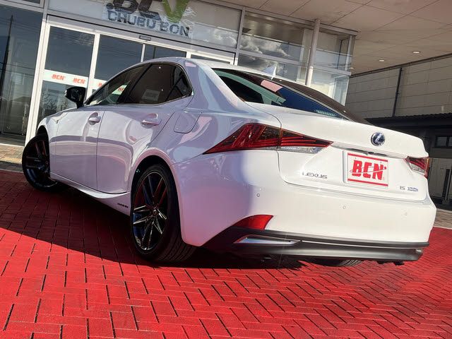 TOYOTA LEXUS IS300h 2018