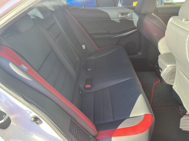 TOYOTA LEXUS IS300h 2018