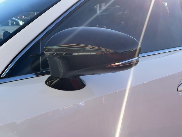 TOYOTA LEXUS IS300h 2018