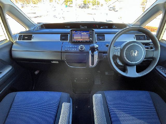 HONDA STEPWAGON SPADA 2009