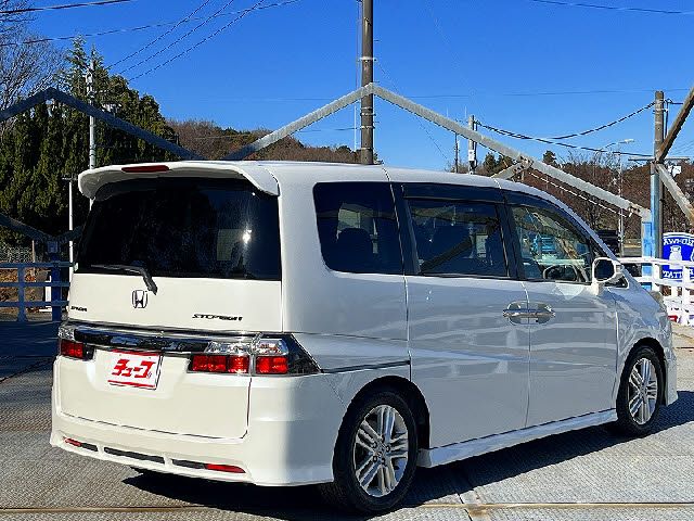 HONDA STEPWAGON SPADA 2009
