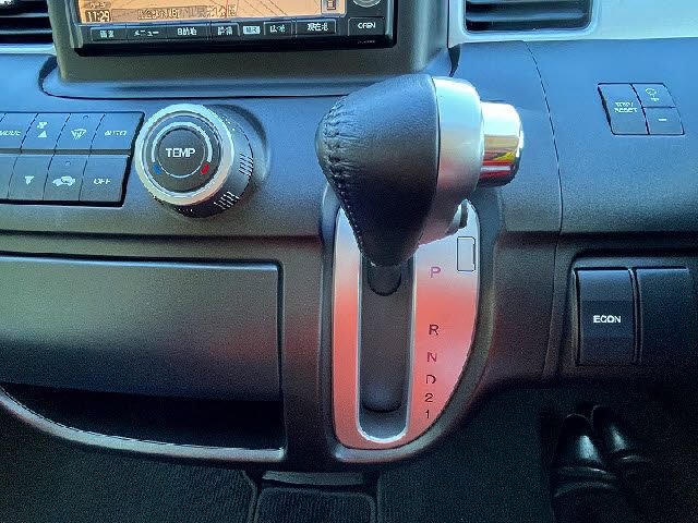 HONDA STEPWAGON SPADA 2009