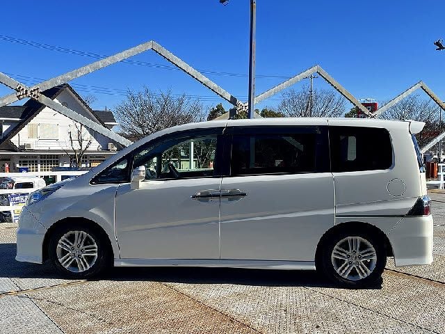 HONDA STEPWAGON SPADA 2009
