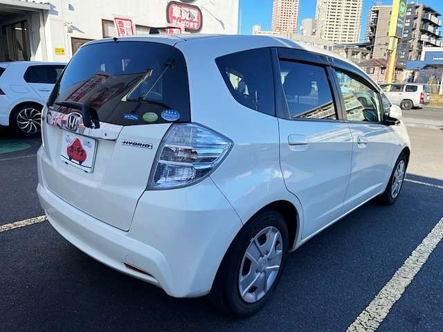 HONDA FIT HYBRID 2011