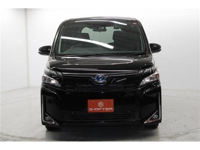 TOYOTA VOXY HYBRID 2017