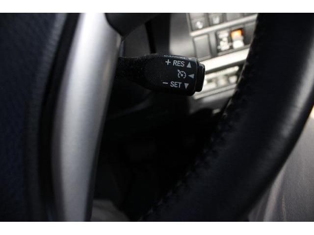 TOYOTA VOXY HYBRID 2017