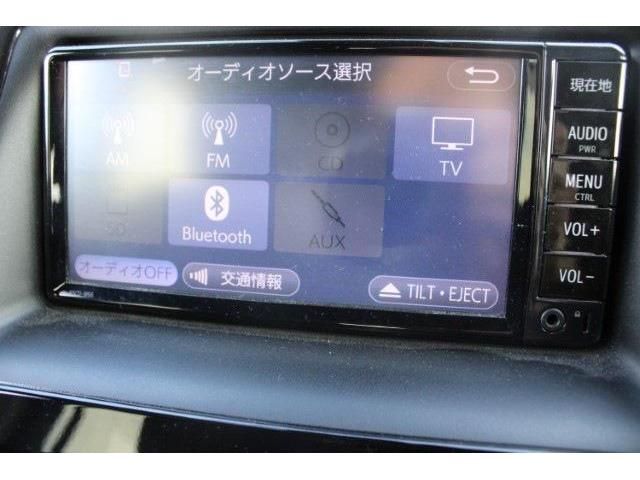 TOYOTA VOXY HYBRID 2017