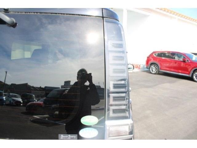 TOYOTA VOXY HYBRID 2017