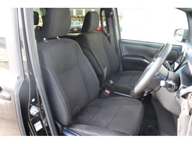 TOYOTA VOXY HYBRID 2017