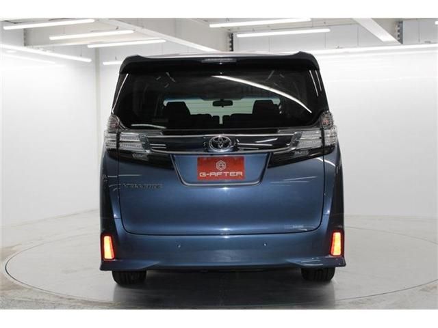 TOYOTA VELLFIRE 2015