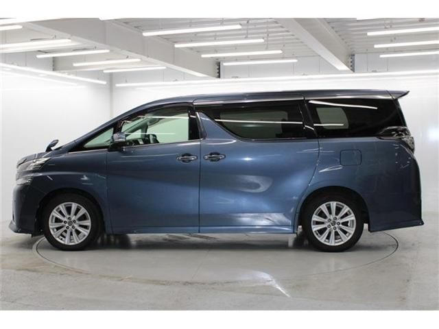 TOYOTA VELLFIRE 2015